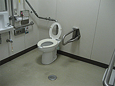保健所１階トイレ
