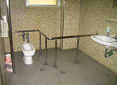 本館１階トイレ